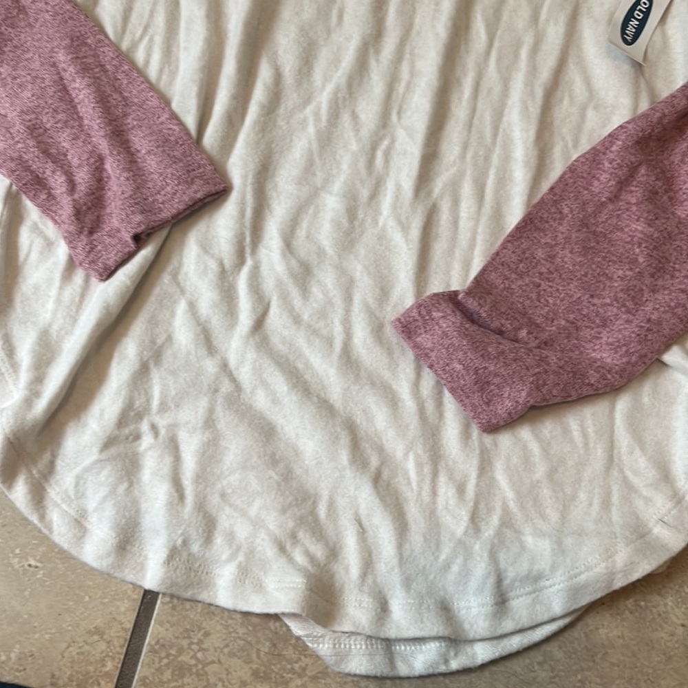 NWT OLD NAVY Small Comfy Top - Picture 2 of 4